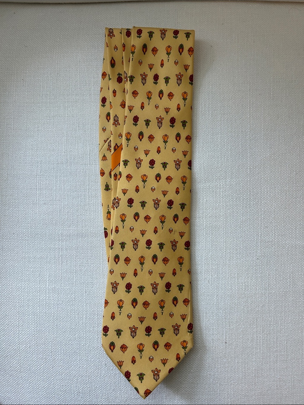 Salvatore Ferragamo Yellow Silk Tie with Flowers in Bloom